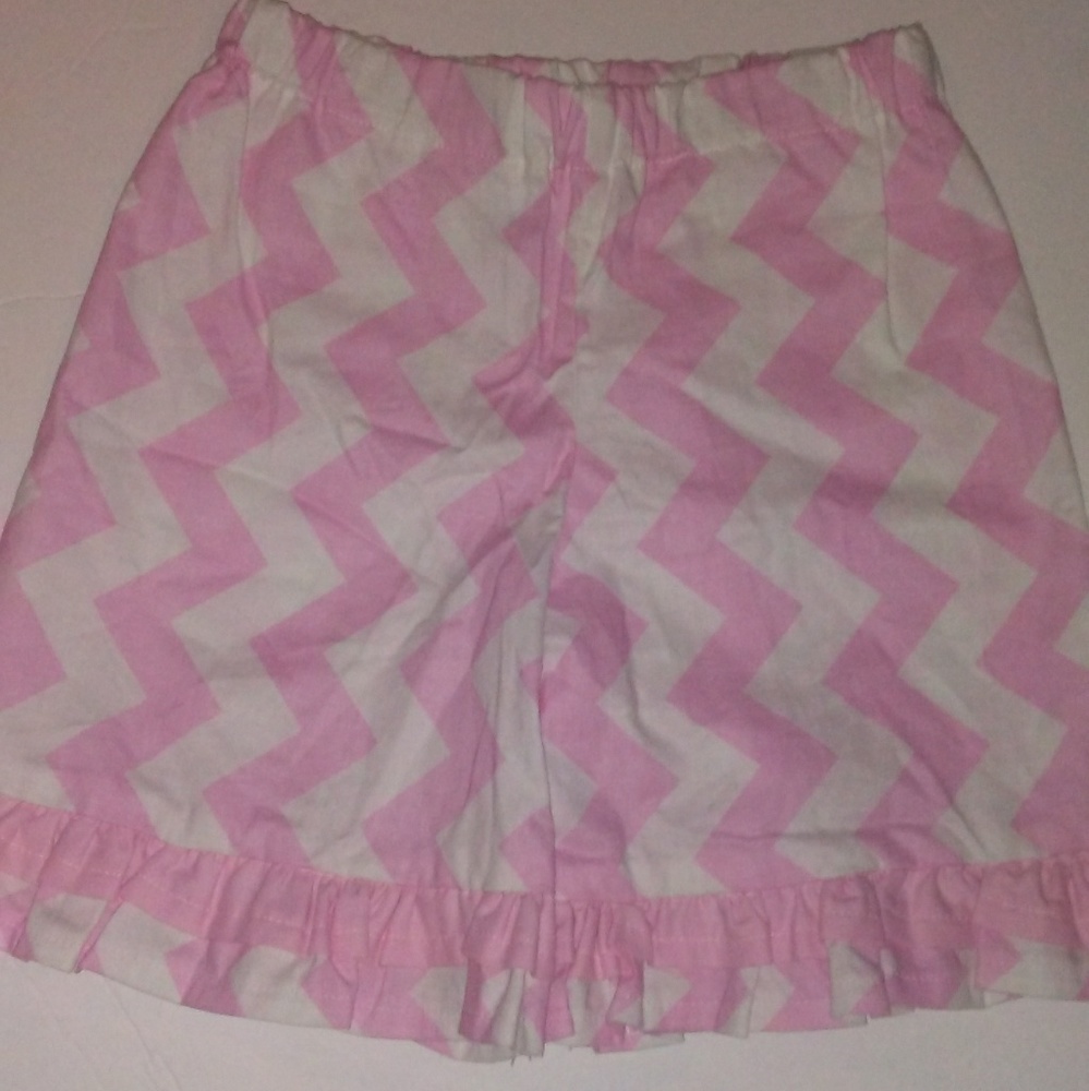 New 3t pink chevron ruffle shorts handmade